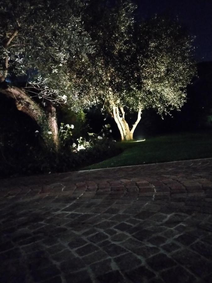 Villa Beatrice เบรเชีย ภายนอก รูปภาพ